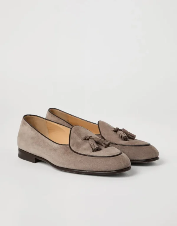 Mocassini-Brunello Cucinelli Belgian Loafer in camoscio con nappi Grigio (C2637)