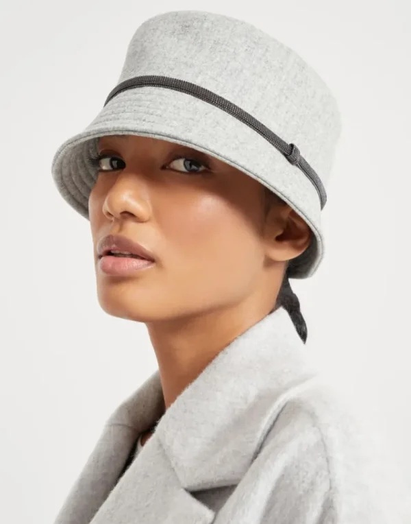 Cappelli-Brunello Cucinelli Cappello Bucket in flanella di lana vergine e cashmere con Shiny Band Grigio Chiaro (C030)