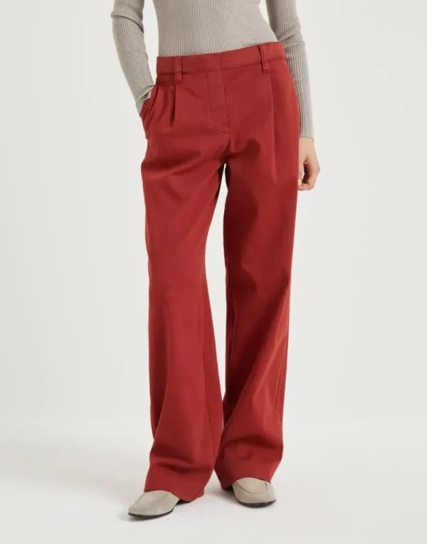 Pantaloni-Brunello Cucinelli Pantalone Loose Straight in denim tinto stretch con monile Rosso (C021)