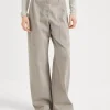 Pantaloni-Brunello Cucinelli Pantalone Loose Utility in denim tinto stretch con monile Beige Freddo (C9729)